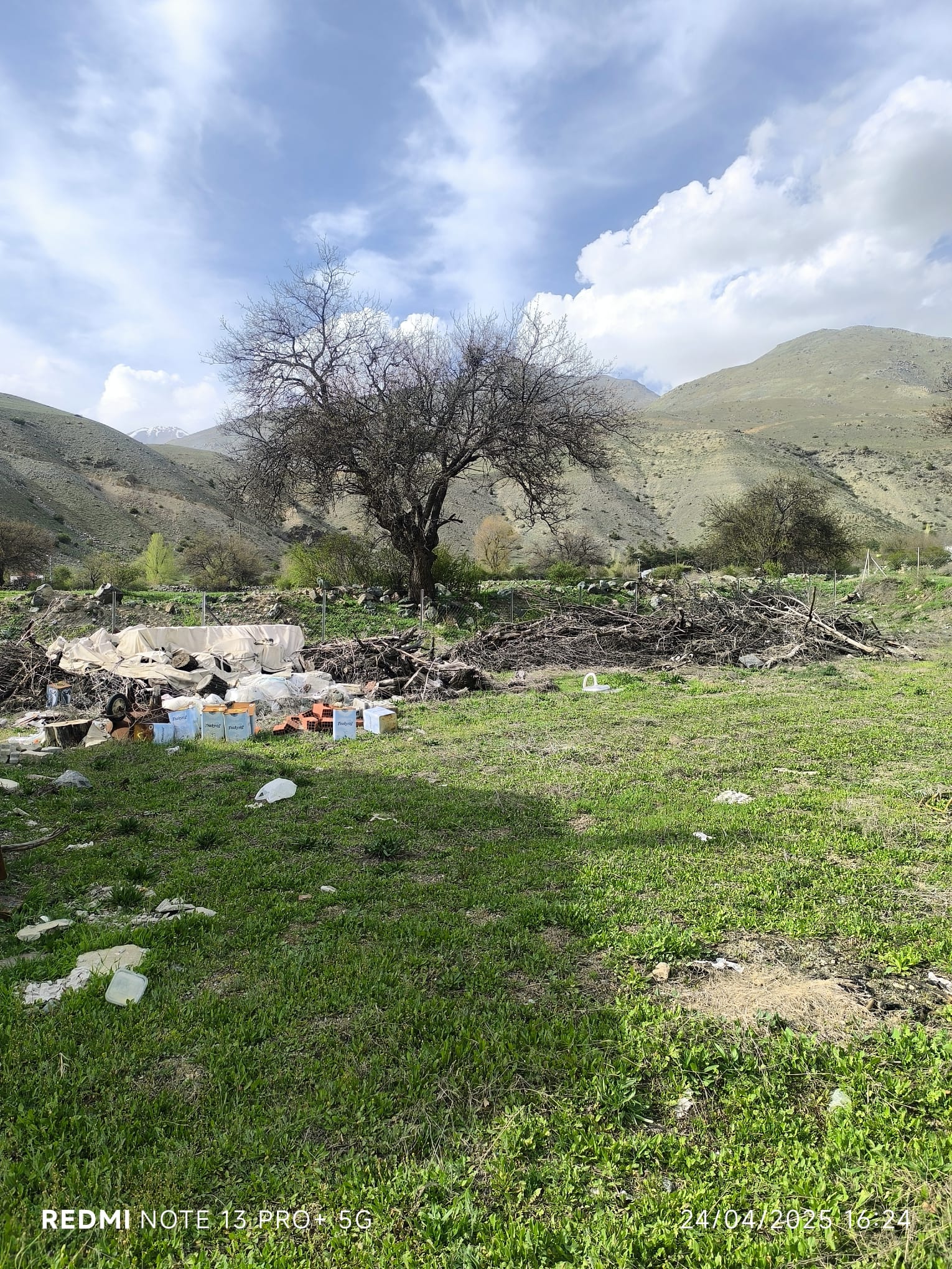 MABEL'DEN ÜZÜMLÜ/BAYIRBAĞ'DA SATILIK 3,843 M2 BAHÇE VE DOĞA EVİ